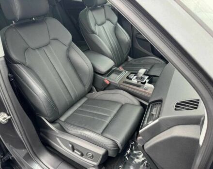 Сірий Ауді Ку 5, об'ємом двигуна 2 л та пробігом 28 тис. км за 27200 $, фото 17 на Automoto.ua