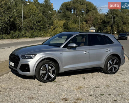 Ауди Ку 5 2022 в Днепре (Днепропетровске) на Automoto.ua Серый Ауди Ку 5, объемом двигателя 2 л и пробегом 22 тыс. км за 47000 $, фото 1 на Automoto.ua