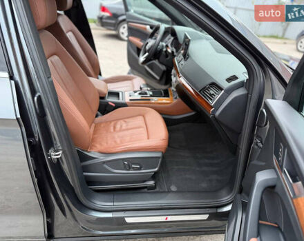 Серый Ауди Ку 5, объемом двигателя 1.98 л и пробегом 67 тыс. км за 40500 $, фото 20 на Automoto.ua