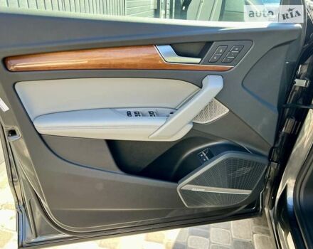 Серый Ауди Ку 5, объемом двигателя 1.98 л и пробегом 33 тыс. км за 44900 $, фото 21 на Automoto.ua