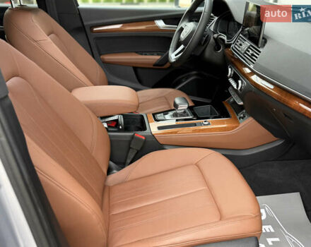 Сірий Ауді Ку 5, об'ємом двигуна 2 л та пробігом 23 тис. км за 39900 $, фото 88 на Automoto.ua