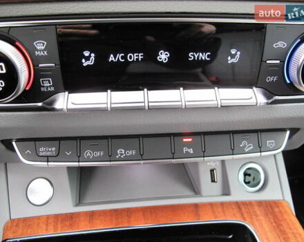 Серый Ауди Ку 5, объемом двигателя 1.98 л и пробегом 22 тыс. км за 44500 $, фото 136 на Automoto.ua