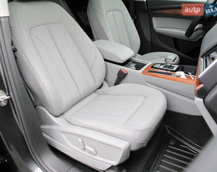 Серый Ауди Ку 5, объемом двигателя 1.98 л и пробегом 22 тыс. км за 44500 $, фото 91 на Automoto.ua