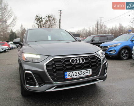 Серый Ауди Ку 5, объемом двигателя 1.98 л и пробегом 22 тыс. км за 44500 $, фото 2 на Automoto.ua