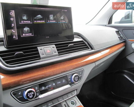 Серый Ауди Ку 5, объемом двигателя 1.98 л и пробегом 22 тыс. км за 44500 $, фото 143 на Automoto.ua