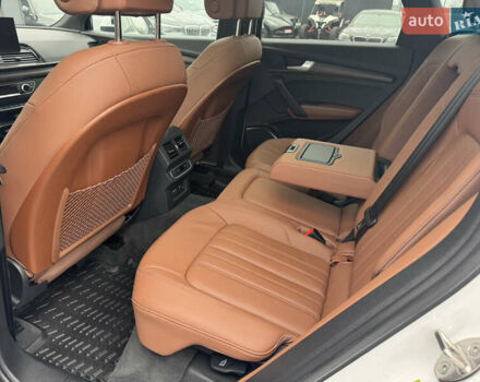 Серый Ауди Ку 5, объемом двигателя 2 л и пробегом 25 тыс. км за 38500 $, фото 16 на Automoto.ua