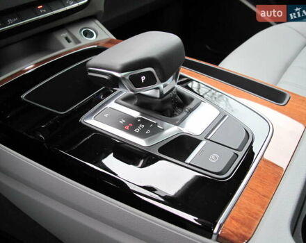 Серый Ауди Ку 5, объемом двигателя 1.98 л и пробегом 22 тыс. км за 44500 $, фото 137 на Automoto.ua