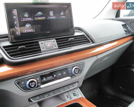 Серый Ауди Ку 5, объемом двигателя 1.98 л и пробегом 22 тыс. км за 44500 $, фото 125 на Automoto.ua