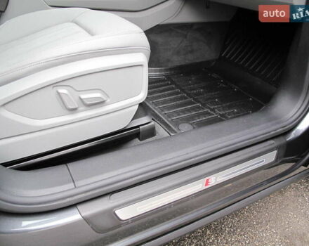 Серый Ауди Ку 5, объемом двигателя 1.98 л и пробегом 22 тыс. км за 44500 $, фото 100 на Automoto.ua