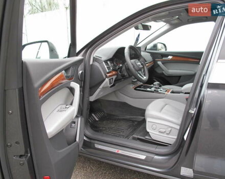 Серый Ауди Ку 5, объемом двигателя 1.98 л и пробегом 22 тыс. км за 44500 $, фото 29 на Automoto.ua