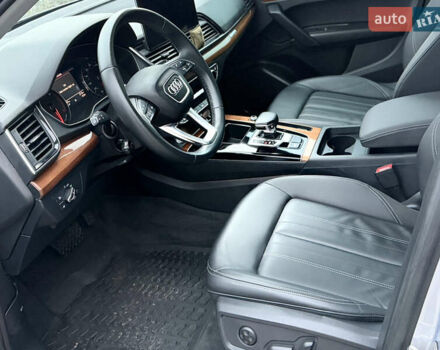 Сірий Ауді Ку 5, об'ємом двигуна 1.98 л та пробігом 43 тис. км за 33999 $, фото 20 на Automoto.ua