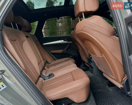 Серый Ауди Ку 5, объемом двигателя 2 л и пробегом 18 тыс. км за 36999 $, фото 83 на Automoto.ua