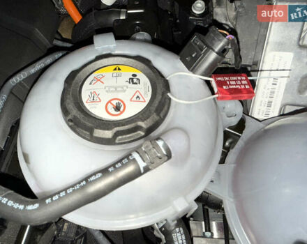 Сірий Ауді Ку 5, об'ємом двигуна 1.98 л та пробігом 1 тис. км за 59500 $, фото 16 на Automoto.ua