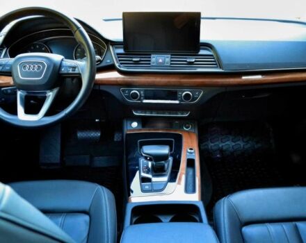 Сірий Ауді Ку 5, об'ємом двигуна 2 л та пробігом 29 тис. км за 15600 $, фото 6 на Automoto.ua