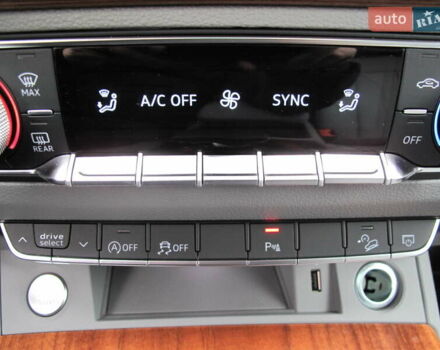 Серый Ауди Ку 5, объемом двигателя 1.98 л и пробегом 22 тыс. км за 44500 $, фото 134 на Automoto.ua