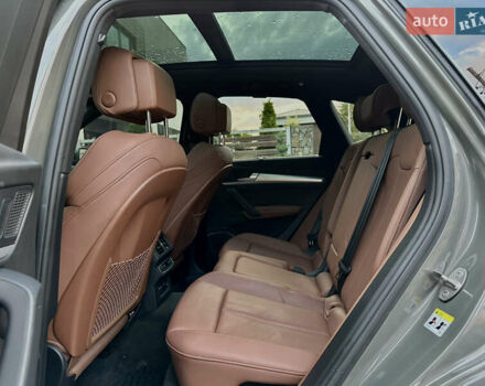 Серый Ауди Ку 5, объемом двигателя 2 л и пробегом 18 тыс. км за 36999 $, фото 72 на Automoto.ua