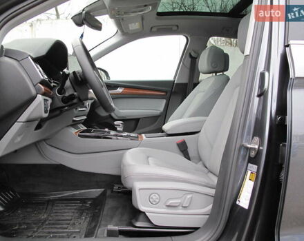 Серый Ауди Ку 5, объемом двигателя 1.98 л и пробегом 22 тыс. км за 44500 $, фото 38 на Automoto.ua