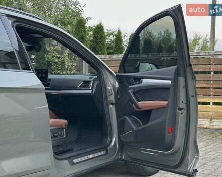 Серый Ауди Ку 5, объемом двигателя 2 л и пробегом 18 тыс. км за 36999 $, фото 86 на Automoto.ua