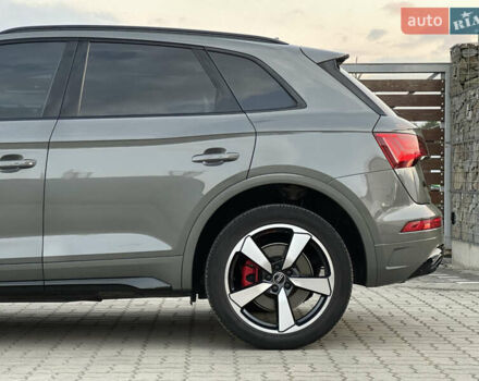 Сірий Ауді Ку 5, об'ємом двигуна 2 л та пробігом 18 тис. км за 35999 $, фото 10 на Automoto.ua