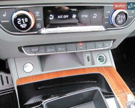 Серый Ауди Ку 5, объемом двигателя 1.98 л и пробегом 22 тыс. км за 44500 $, фото 129 на Automoto.ua