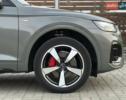 Сірий Ауді Ку 5, об'ємом двигуна 2 л та пробігом 18 тис. км за 35999 $, фото 25 на Automoto.ua