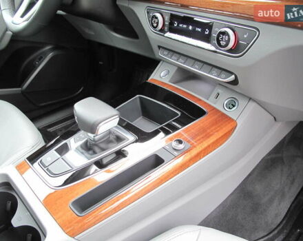 Серый Ауди Ку 5, объемом двигателя 1.98 л и пробегом 22 тыс. км за 44500 $, фото 96 на Automoto.ua