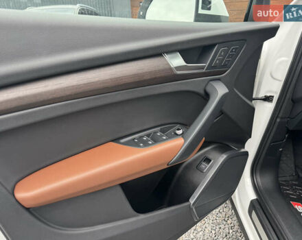 Серый Ауди Ку 5, объемом двигателя 2 л и пробегом 25 тыс. км за 38500 $, фото 12 на Automoto.ua