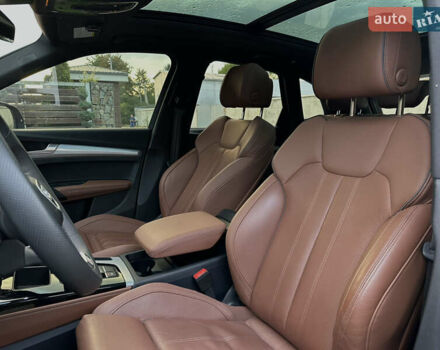 Серый Ауди Ку 5, объемом двигателя 2 л и пробегом 18 тыс. км за 36999 $, фото 50 на Automoto.ua