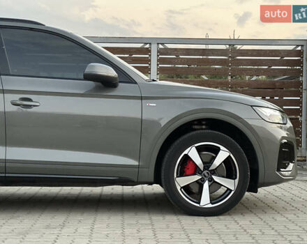 Сірий Ауді Ку 5, об'ємом двигуна 2 л та пробігом 18 тис. км за 35999 $, фото 23 на Automoto.ua