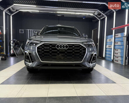 Сірий Ауді Ку 5, об'ємом двигуна 1.98 л та пробігом 1 тис. км за 59500 $, фото 3 на Automoto.ua