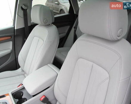 Серый Ауди Ку 5, объемом двигателя 1.98 л и пробегом 22 тыс. км за 44500 $, фото 48 на Automoto.ua