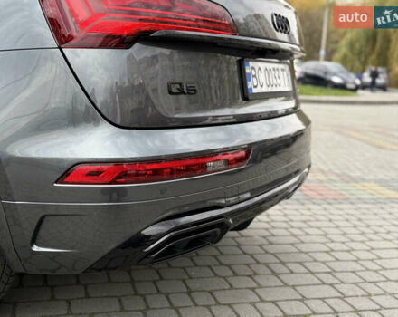 Сірий Ауді Ку 5, об'ємом двигуна 1.98 л та пробігом 12 тис. км за 58100 $, фото 15 на Automoto.ua