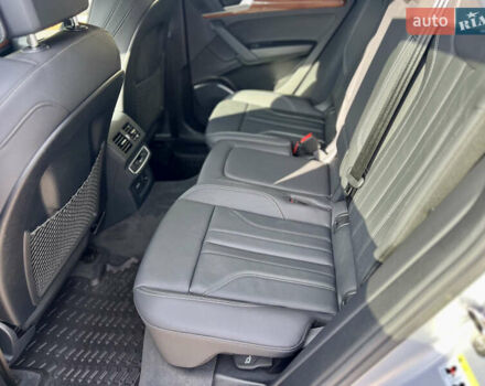 Серый Ауди Ку 5, объемом двигателя 1.98 л и пробегом 3 тыс. км за 52900 $, фото 29 на Automoto.ua