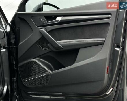 Серый Ауди Ку 5, объемом двигателя 1.98 л и пробегом 14 тыс. км за 57999 $, фото 43 на Automoto.ua