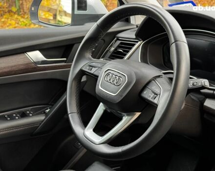 Серый Ауди Ку 5, объемом двигателя 2 л и пробегом 35 тыс. км за 41490 $, фото 37 на Automoto.ua