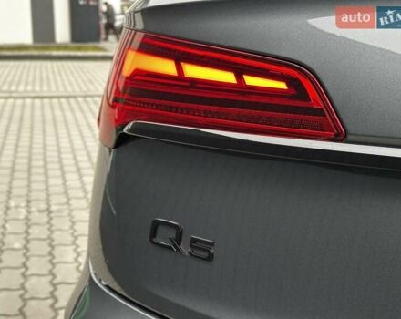 Серый Ауди Ку 5, объемом двигателя 1.98 л и пробегом 14 тыс. км за 57999 $, фото 13 на Automoto.ua