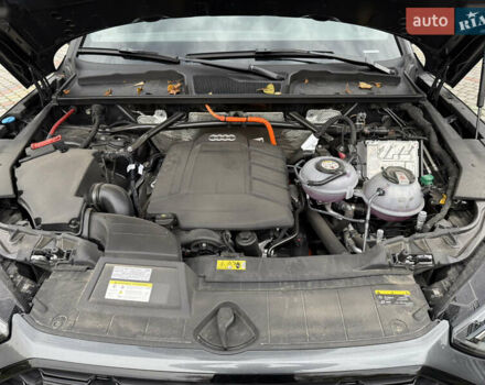 Сірий Ауді Ку 5, об'ємом двигуна 1.98 л та пробігом 12 тис. км за 58100 $, фото 16 на Automoto.ua