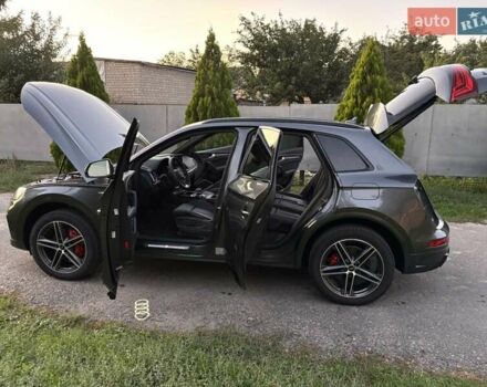 Сірий Ауді Ку 5, об'ємом двигуна 1.98 л та пробігом 850 тис. км за 56900 $, фото 4 на Automoto.ua
