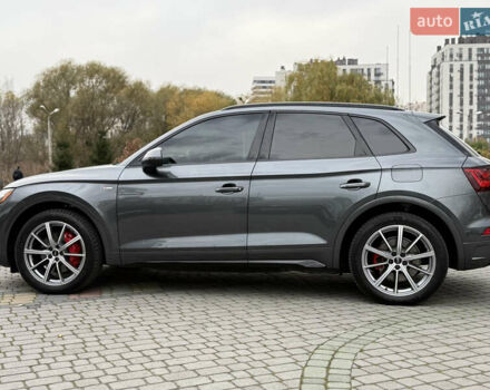 Сірий Ауді Ку 5, об'ємом двигуна 1.98 л та пробігом 12 тис. км за 58100 $, фото 1 на Automoto.ua