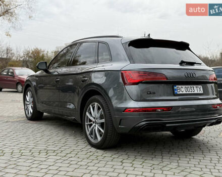 Сірий Ауді Ку 5, об'ємом двигуна 1.98 л та пробігом 12 тис. км за 58100 $, фото 2 на Automoto.ua