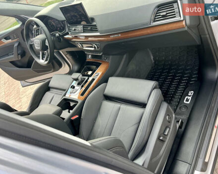 Серый Ауди Ку 5, объемом двигателя 1.98 л и пробегом 3 тыс. км за 52900 $, фото 2 на Automoto.ua