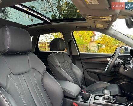 Серый Ауди Ку 5, объемом двигателя 2 л и пробегом 35 тыс. км за 41490 $, фото 33 на Automoto.ua