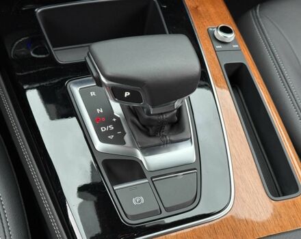 Серый Ауди Ку 5, объемом двигателя 2 л и пробегом 9 тыс. км за 39700 $, фото 2 на Automoto.ua