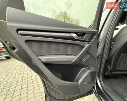 Сірий Ауді Ку 5, об'ємом двигуна 1.98 л та пробігом 12 тис. км за 58100 $, фото 41 на Automoto.ua