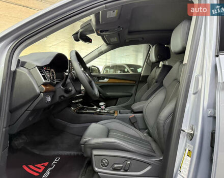 Сірий Ауді Ку 5, об'ємом двигуна 1.98 л та пробігом 5 тис. км за 54000 $, фото 20 на Automoto.ua