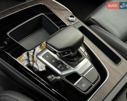 Серый Ауди Ку 5, объемом двигателя 2 л и пробегом 35 тыс. км за 41490 $, фото 26 на Automoto.ua