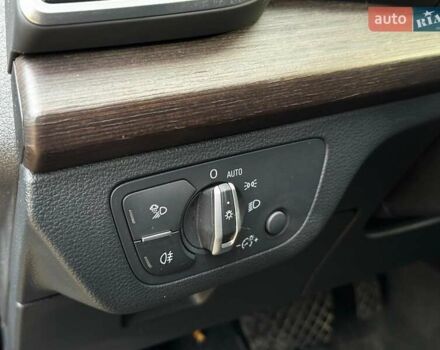 Серый Ауди Ку 5, объемом двигателя 2 л и пробегом 35 тыс. км за 41490 $, фото 30 на Automoto.ua