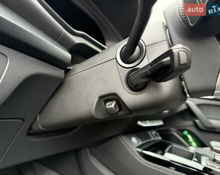 Сірий Ауді Ку 5, об'ємом двигуна 1.98 л та пробігом 12 тис. км за 58100 $, фото 46 на Automoto.ua