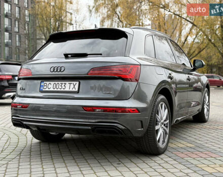 Сірий Ауді Ку 5, об'ємом двигуна 1.98 л та пробігом 12 тис. км за 58100 $, фото 3 на Automoto.ua