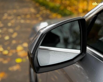 Серый Ауди Ку 5, объемом двигателя 2 л и пробегом 35 тыс. км за 41490 $, фото 18 на Automoto.ua